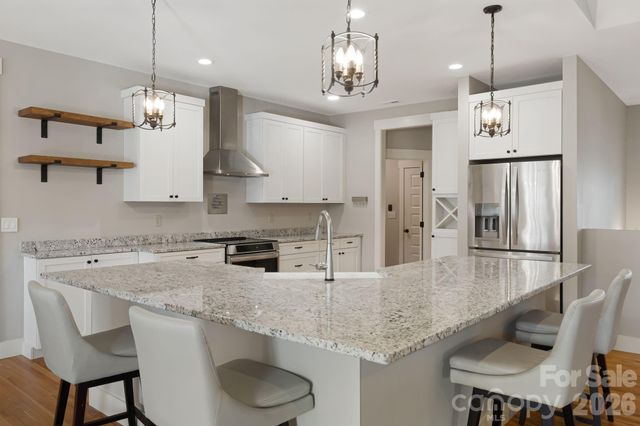 5 Magnolia Farms Drive, Asheville, NC 28806