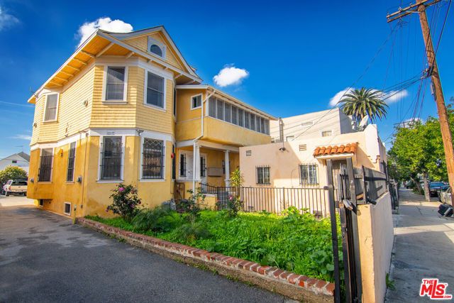 1820 W 11th Street, Los Angeles, CA 90006