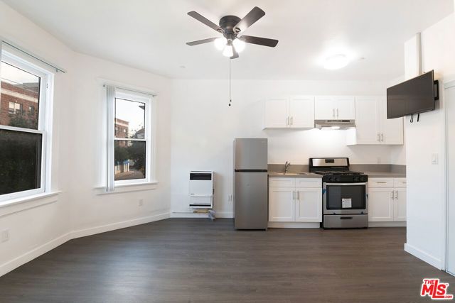 1820 W 11th Street, Los Angeles, CA 90006