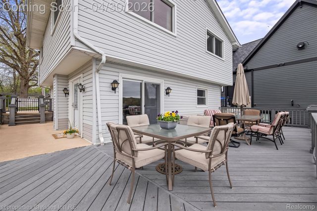 11417 N Shore Drive, Green Oak Township, MI 48189