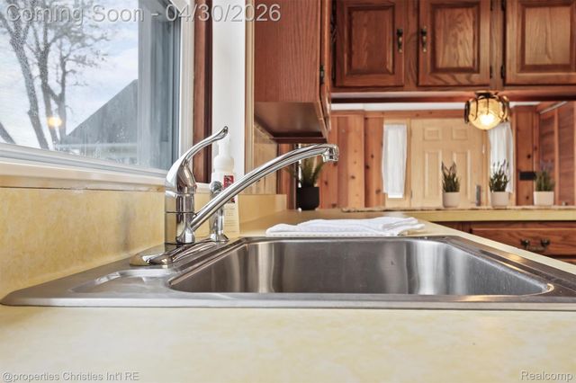 11417 N Shore Drive, Green Oak Township, MI 48189