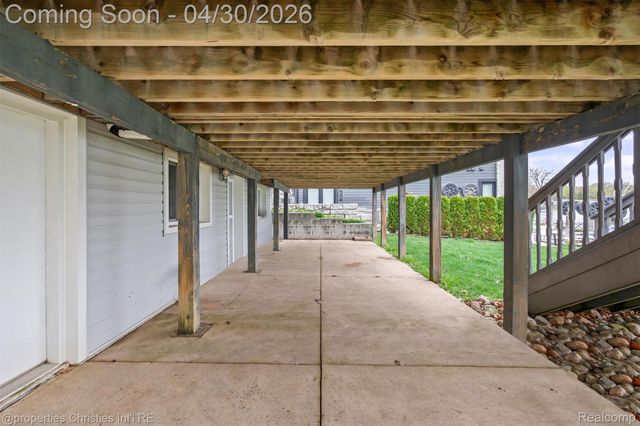 11417 N Shore Drive, Green Oak Township, MI 48189
