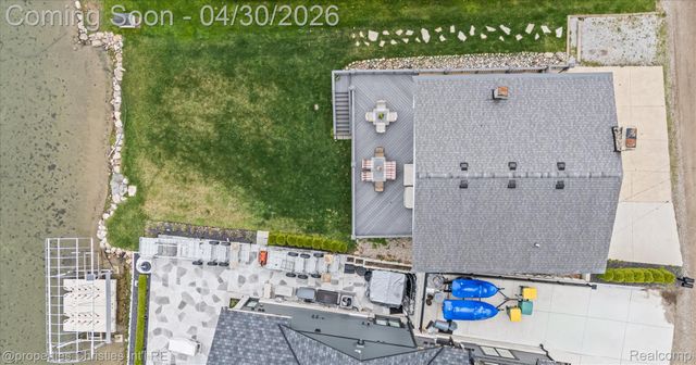 11417 N Shore Drive, Green Oak Township, MI 48189