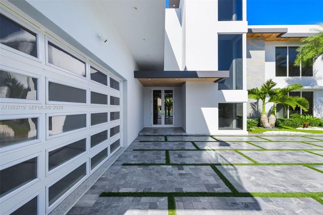 7301 SW 173rd Street, Palmetto Bay, FL 33157