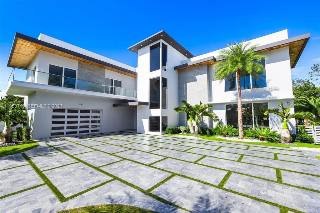 7301 SW 173rd Street, Palmetto Bay, FL 33157