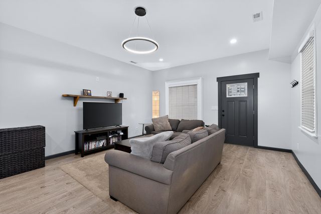 522 7th Avenue, Dayton, KY 41074