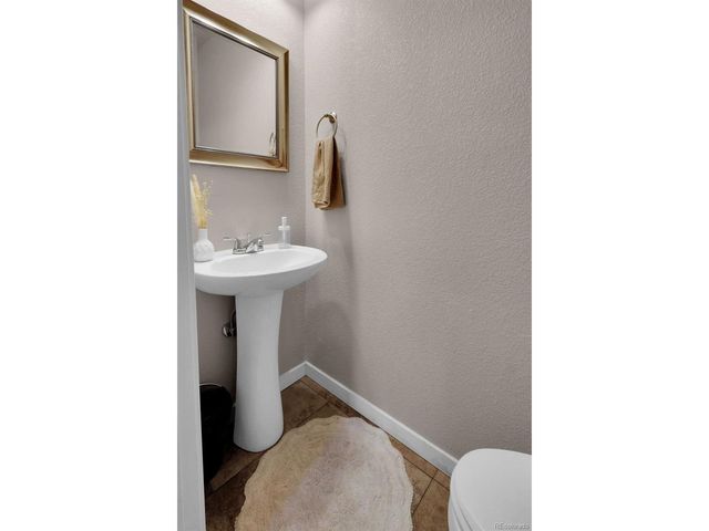 450 Stardust Ct, Dacono, CO 80514