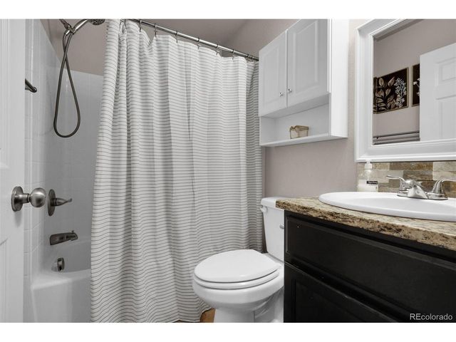 450 Stardust Ct, Dacono, CO 80514