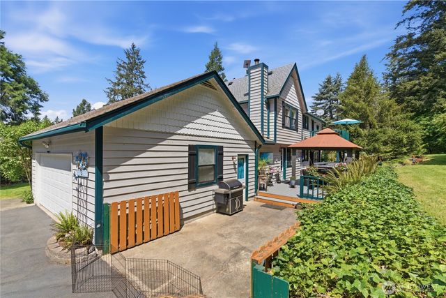 15257 Bandix Road SE, Olalla, WA 98359