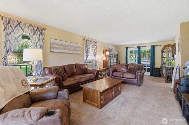 15257 Bandix Road SE, Olalla, WA 98359