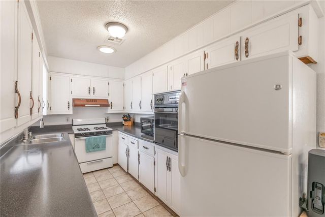 5932 NW 62nd Terrace, Oklahoma City, OK 73122