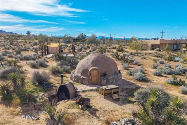 61481 Latham Trail, Joshua Tree, CA 92252