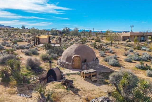 61481 Latham Trail, Joshua Tree, CA 92252