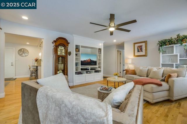 1221 McEwing Ct, Concord, CA 94521