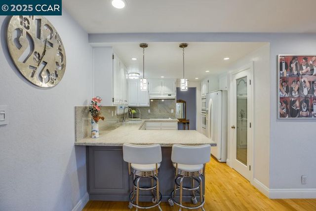 1221 McEwing Ct, Concord, CA 94521