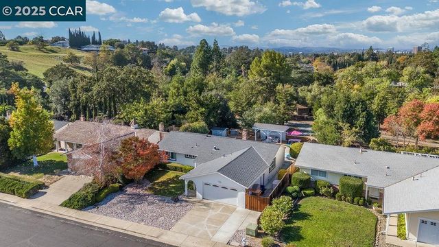 1221 McEwing Ct, Concord, CA 94521
