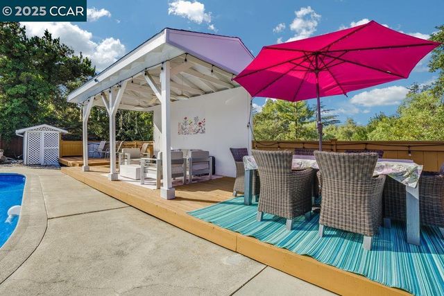 1221 McEwing Ct, Concord, CA 94521