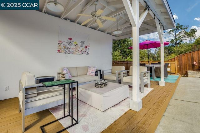 1221 McEwing Ct, Concord, CA 94521