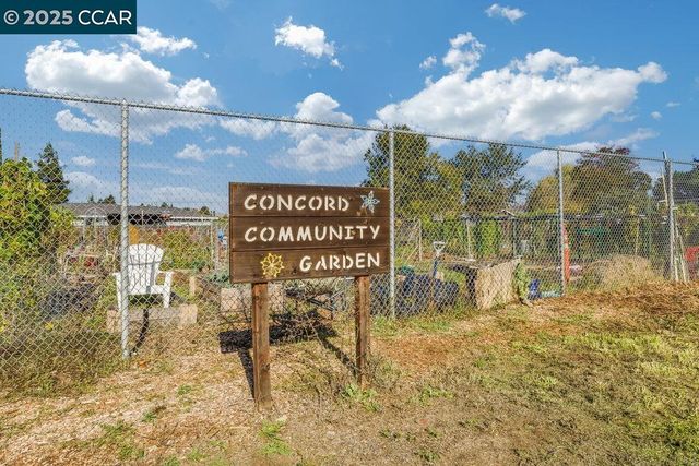 1221 McEwing Ct, Concord, CA 94521