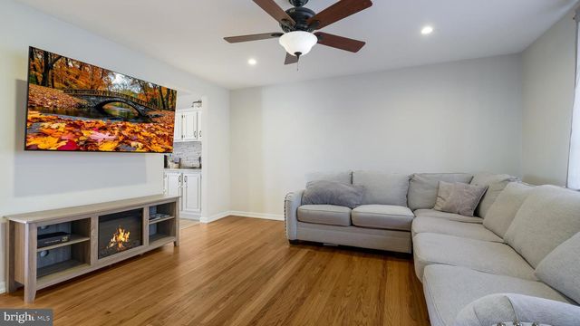 3637 E CROWN AVE, Philadelphia, PA 19114