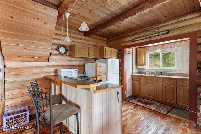 912 Otts RD, Sagle, ID 83860