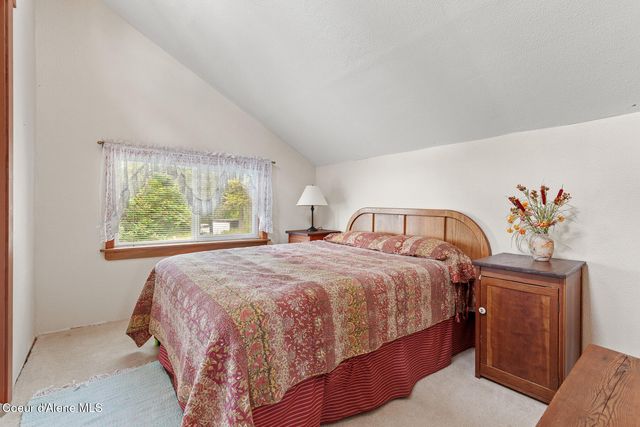 912 Otts RD, Sagle, ID 83860