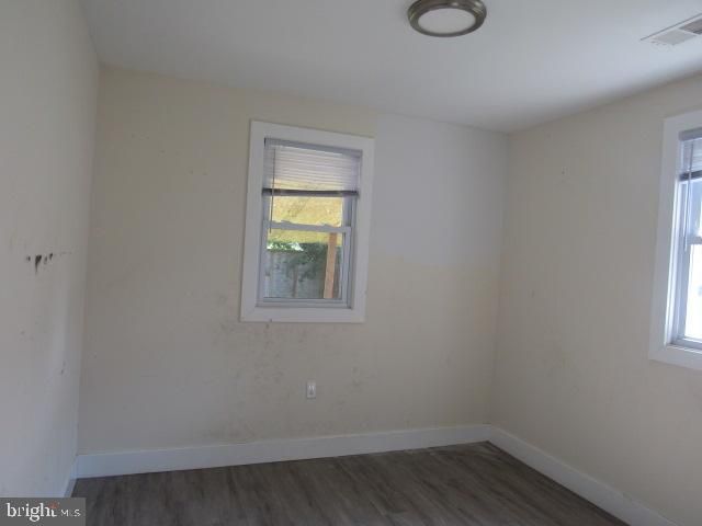 19 WILLIS AVE, Penns Grove, NJ 08069