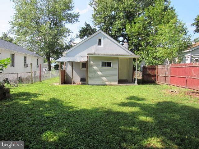 19 WILLIS AVE, Penns Grove, NJ 08069