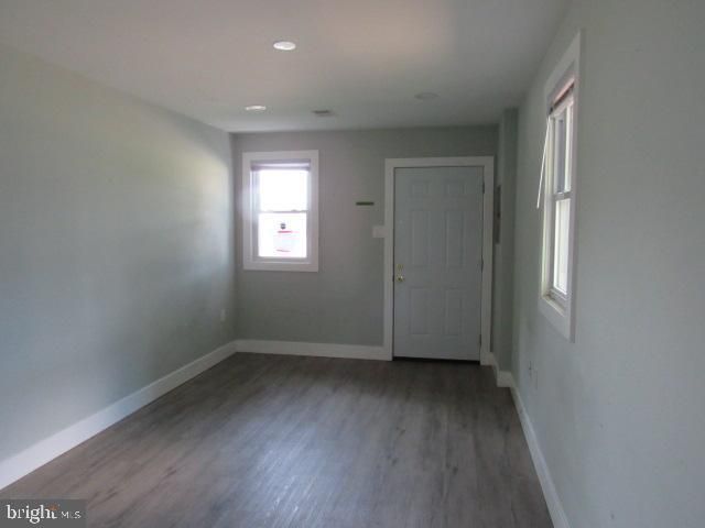 19 WILLIS AVE, Penns Grove, NJ 08069