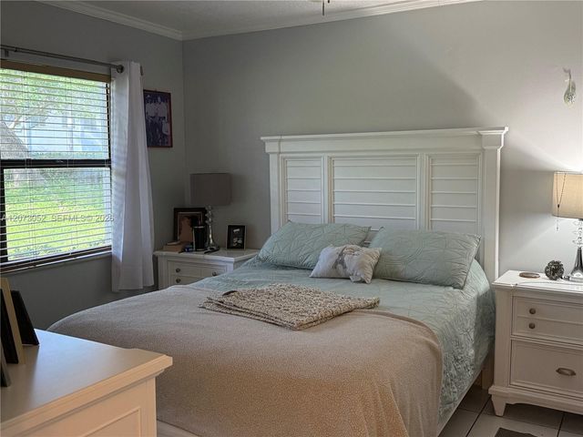 9716 Hammocks Boulevard 101, Miami, FL 33196
