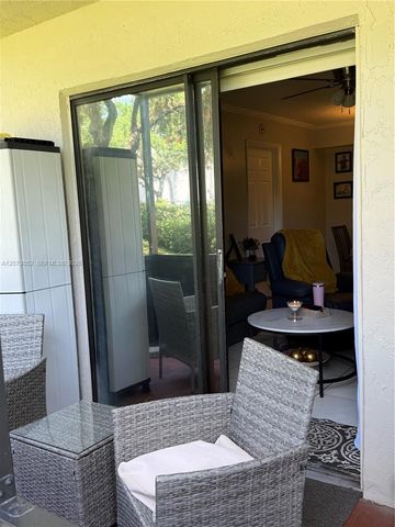 9716 Hammocks Boulevard 101, Miami, FL 33196