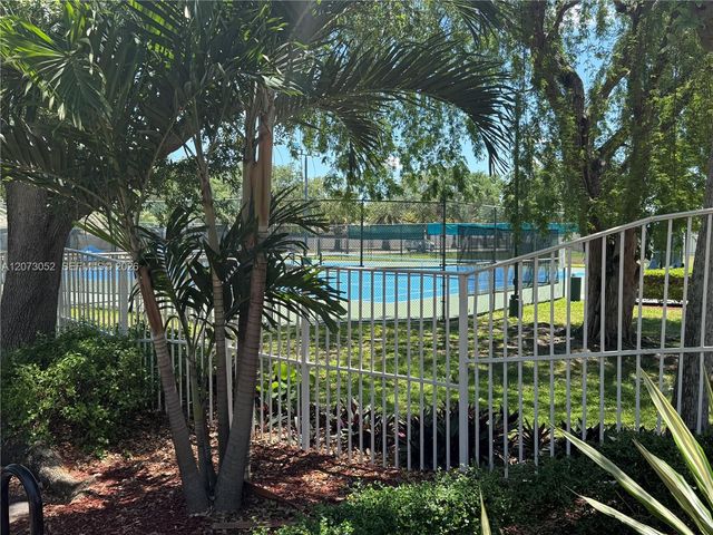 9716 Hammocks Boulevard 101, Miami, FL 33196