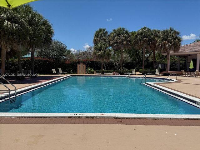 9716 Hammocks Boulevard 101, Miami, FL 33196
