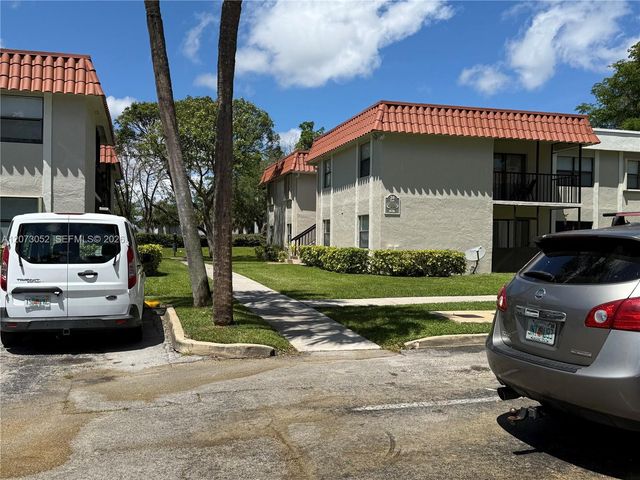 9716 Hammocks Boulevard 101, Miami, FL 33196