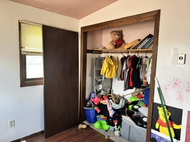5026 N 60th STREET, Milwaukee, WI 53218