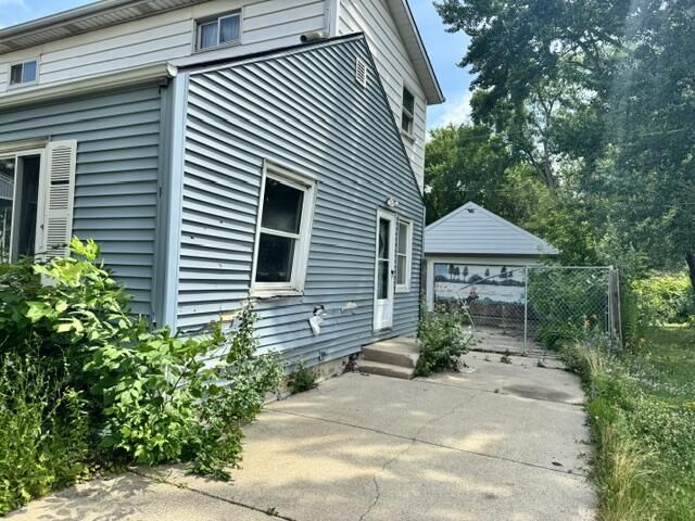 5026 N 60th STREET, Milwaukee, WI 53218