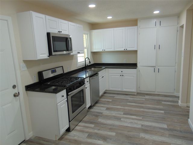 10135 San Juan Avenue, Dallas, TX 75228