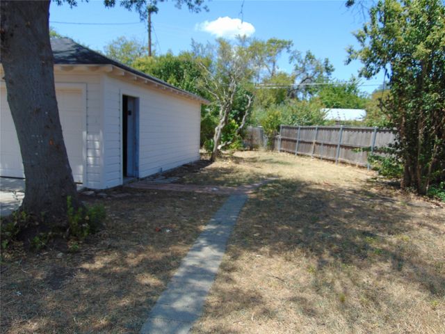 10135 San Juan Avenue, Dallas, TX 75228