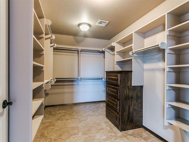 613 SW 7th St., S.W. 7th St., Moore, OK 73160