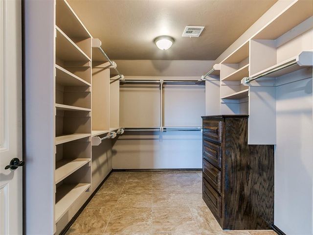 613 SW 7th St., S.W. 7th St., Moore, OK 73160