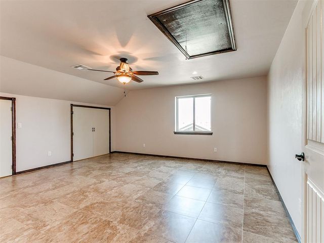 613 SW 7th St., S.W. 7th St., Moore, OK 73160