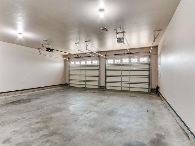 613 SW 7th St., S.W. 7th St., Moore, OK 73160