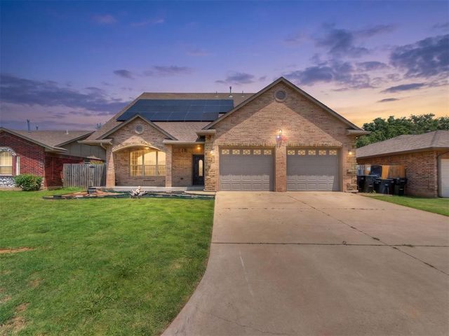 613 SW 7th St., S.W. 7th St., Moore, OK 73160