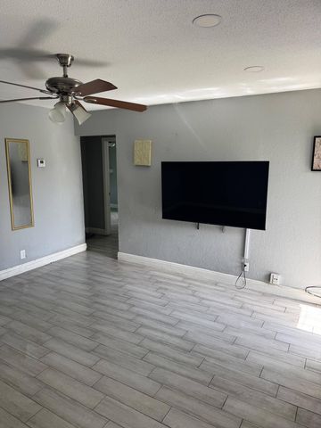 1051 SW 32nd Court 2, Fort Lauderdale, FL 33315