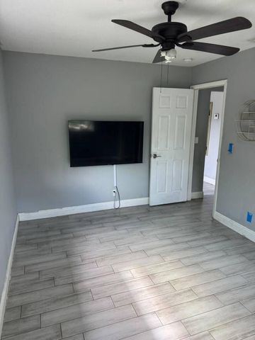 1051 SW 32nd Court 2, Fort Lauderdale, FL 33315