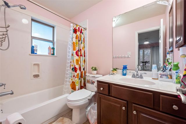 6810 Arlington Drive, Manvel, TX 77578