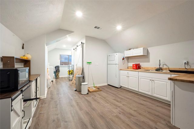 6810 Arlington Drive, Manvel, TX 77578