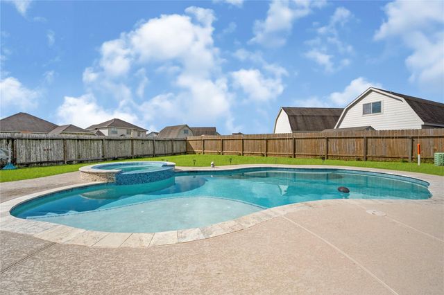 6810 Arlington Drive, Manvel, TX 77578