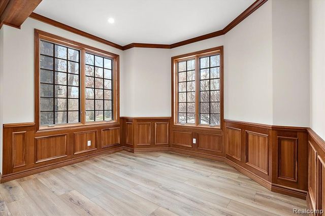 2541 Plum Creek Court, Oakland, MI 48363