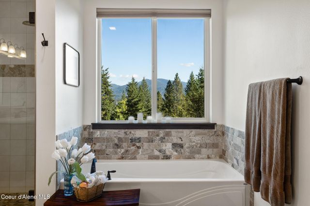 37511 E HAYDEN LAKE RD, Hayden, ID 83835